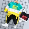 Spring Autumn Baby Boy Girl Clothing Set Cotton Kids Toddler Letter Sport Suit för spädbarn Långärmad t-shirtbyxor Dräkt 0-4 år