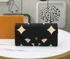 ファッションデザイナーの財布高級封筒財布メンズレディースウォレット高品質のエンボス加工フラワーレターロングカードホルダースリムマネークラッチバッグ