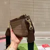 Flap Clutch Bags Hobos Crossbody Bag strand Kvinnor handväska plånbok underarmsaxillig väska vanlig avtagbar rem axelpåsar klassiska sammanlåsande bokstäver metall