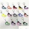 14 couleurs Porte-clés Célèbre Designer Sile 3D Sneaker Pu Corde Porte-clés Hommes Femmes Chaussures De Mode Keycring Voiture Basketball Accrocher Porte-clés Dro Dho5F