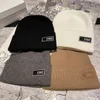 Modedesigner-Beanie, luxuriöse Motorhaube. Thermo-Strickmütze für Herren und Damen, hochwertig, warm, atmungsaktiv, Herbst- und Wintertrend, schöne, großzügige, elegante Mütze