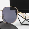 2023 Occhiali da sole Luxurys Designer Classic Uomo Donna Moda Occhiali da sole Retro UV400 Outdoor Travel Beach Island Street Shooting Gold Frame Eyewea