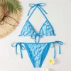 Nuovo costume da bagno bikini diviso con triangolo con lacci e lettera