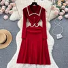 Grundläggande casual klänningar Temperament Celebrity Style Sticked Pleated Dress Fall Winter Women Lapel Collar Buttons Deco Weave Red Thick Thote Vestidos 2024