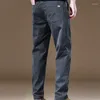 Pantaloni da uomo 2023 Autunno/Inverno a vita media affusolati casual con gamba dritta ampia e alla moda