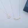 Creative Magnetic pieghevole a forma di cuore a forma di foglie a forma di cuore Collana popolare gioielli popolari due modi per indossare un regalo insolito per feste