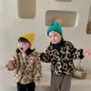 ジャケットチルドレンコートとカシミア2023冬の韓国衣類男の子と女の子の毛皮の赤ちゃんシングル胸スタイル