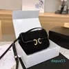 Womens Crossbody portemonnee lam harige wol ontwerper schoudertassen gouden gesp bakken winter handtassen kasjmier brief onderarm tas Kerstmis