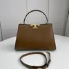 2023 Femme Sac à bandoulière Sac à bandoulière Femmes Sac en laine d'agneau Sac en peluche Sac à main pour femme Pochettes pour femmes Sangle de chaîne Dingdang Sac