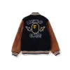 A BATHING APE Varsity-jas voor heren met relaxte pasvorm B A pe LOGO-motief