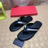 2023 MĘŻCZYZN SAMY Kaptuki Wysokiej jakości wygodne miękkie klapki na dno marka Lisure Non-Slip Outdoor Beach Sandals Rozmiar 38-45