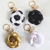 Keychains Cute Pu Leather Camellia Car Keychain Alloy Hanging Tag Rose Flower Bag Pendant Accessories