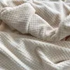 Atacado cobertor para animais de estimação listrado sólido cobertor de flanela macio capa de cama para adultos inverno ponto quente fofo roupa de cama colcha para sofá quarto