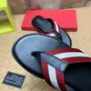 2023 MĘŻCZYZN SAMY Kaptuki Wysokiej jakości wygodne miękkie klapki na dno marka Lisure Non-Slip Outdoor Beach Sandals Rozmiar 38-45