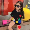 T-shirts d'été filles t-shirt bébé t-shirt enfants hauts enfants vêtements de rue mode coloré coeur imprimé coton 413Y 230412