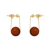 Boucles d'oreilles en peluche minar de style chinois rouge en pierre naturelle de pierre de pierre naturel pour femmes couleurs or couleurs métalliques