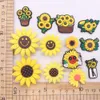 Partihandel 100st PVC Flower Sunflower Buckle Shoe Charms Vuxen Tillbehör för armbandsknappdekorationer