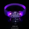 Bracciale luminoso attivato dal suono dei giocattoli LED, sensore di vibrazione, cinturino da polso in silicone, oggetti di scena per il tifo, forniture per festival da bar