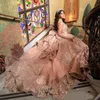 Rose Gold Sparkly Crystal Appliques Bow Quinceanera Dresses Ball klänning från axelpärlan Sweet Vestidos de 15 Girls 2024