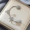 Orecchini posteriori IT Fiocchi di neve scintillanti in metallo Polsini per le orecchie Earcuff Orecchini avvolgenti Nessun piercing Clip per donna Clip regolabile Gioielli da sposa