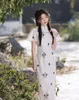 Abbigliamento etnico Donna Abito da festa lungo quotidiano retrò con ricamo floreale bianco Cheongsam stile cinese Qipao a spacco alto