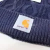 Carharttlys Hat Designer di qualità originale di qualità usurata lussureggiata isolante cappello di lana di lana cotone alla moda cappello a maglia cappello da uomo e da uomo invernale cappello di moda invernale