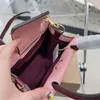 Top luxe designer tas crossbody schoudertassen mini tote hoogwaardige echte lederen handtassen voor dames bakkenontwerpers dames handtassen grote diamantroosteromstandigheden