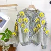 Cardigan en tricot Unique fait à la main pour femmes, avec pompon, motif floral 3D, pull épais, vêtements pour femmes, hiver 2023