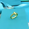T Корейское модное Т-образное кольцо из титановой стали с инкрустацией бриллиантами для дизайна женского меньшинства, высококачественное, простое и холодное кольцо для пары
