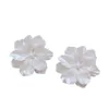 Orecchini a bottone S925 Ago in argento Piccolo fiore bianco in resina fresca Moda coreana Sakura per orecchini all'ingrosso da donna
