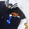 ベビーデザイナー秋のベビーコート長袖子供用薄いベルベットコートサイズ100-150cm男の子のカラフルなロゴ装飾野球ジャージ