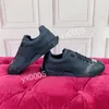 top Designer Boots Hommes Chaussures de course Technologie respirante Mesh Élégant Classique Noir Sneaker Confortable