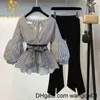 Wangcai01 Kadınlar İki Parçalı Pantolon İlkbahar 2 PCS Takımlar Kadın Çizgili Yay Fener YeVe Bluz + Siyah Bölünmüş Parlamış Yem Pantolon Seti