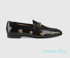 Atacado sapatos de couro jordaan sapatos de cavalo mulher bordado estrelas mocassins de sola plana laday letal