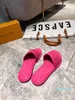 Projektantki Kapcie marki sandały damskie miękki modny design damski pusta platforma wykonana przez przezroczystą materiały seksowne urocze słoneczne plażę dla kobiet 0516