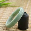 Bedelarmbanden Echte natuurlijke groene jade bangle armband charme sieraden mode-accessoires handgesneden gelukkige amulet geschenken voor vrouwen haar mannen 230412