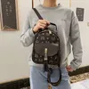 Borsa firmata 2023 Autunno/Inverno Nuovo stile Zaino semplice Edizione coreana da donna Contrast Checker Leisure Travel Piccolo zaino presa di fabbrica