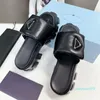 Svarta mjuka vadderade lädersandaler Tofflor för kvinna Monolith Gummisula Slides Platform Sandal Chunky Summer Beach Casual