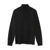 Suéteres para hombres 2023 Jersey de cuello alto de estilo coreano Camisa de fondo de punto de manga larga con un suéter cómodo, cálido y versátil
