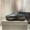 Suelas gruesas Mujer Sandalia Goma Plataforma de lujo Zapatilla Diseñador Piscina Hombre Negro Diapositiva Zapatos de cuero Plataforma Espuma Verano con caja