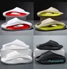 Summer Slippers for Men Women 2023 Beach Sandals Outdoor Jogging Slipper Black White Red Yellow Materlal Soft and Elastic Runner Shoes Storlek 36-45