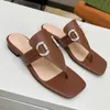 Klinknagel pantoffels nieuwe mode designer schoenen zomer dames platformschoenen top lederen strandschoenen dikke hak sandalen open teen slides metalen letterschoenen goud zilver