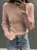 Blusas femininas outono inverno manga longa de malha topos para mulheres coreano chique oco para fora o pescoço casual malhas pullovers vintage