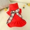 Abbigliamento per cani Pet Autunno e inverno Yorkshire Teddy Puppies Cute England Bow Gonna di lana rossa Giacca Piccoli accessori per vestiti