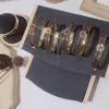 Bracciale da donna placcato oro 18 carati Designer Lettera Faux Leather Presbyopia Wristband Polsino Moda Bracciali in acciaio inossidabile Accessori per gioielli S019