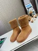 Botas de neve integradas de couro e pele para mulheres no inverno 2023, sapatos de pelúcia com strass e algodão grosso