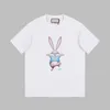 2023 Designer Tee Women's T-shirt Paris Jump Long Eared Rabbit Doodle Print Mönster Kort ärm Bomull Women White Black S-XL