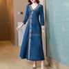 Vêtements ethniques 2023 Automne Vintage Brodé Cheongsam Chinois Version Améliorée De Robe En Jean Femme Minceur Élégant Jupe Longue G998