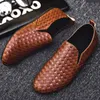 Elbise ayakkabıları erkekler rahat ayakkabı moda ışık erkek loafers moccasins nefes alabilen kayma siyah sürüş ayakkabıları artı boyut zapatillas hombre 230412