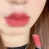 Lip Gloss Korean Túbulo pequeno Lipstick Tubo hidratante Esmalte fosco Esmalte